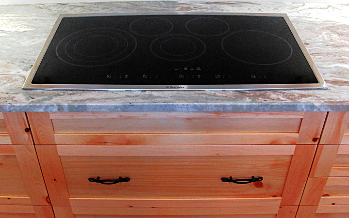 Custom Kitchen by DLP